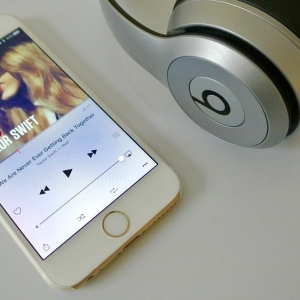 e iPhonel(f)(hu)BeatsҲ^